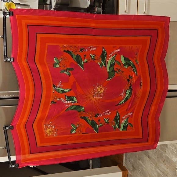 💕FARM RIO💕 Pink Pietra Maxi Silk Scarf ~ Multi-Color One Size NWT - Picture 3 of 12